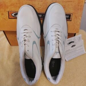 Oakley Daisy Cutter Ladies Size 11